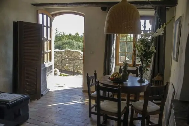 Romantic Süit, 1 Büyük (Queen) Boy Yatak ve Çekyat, Engellilere Uygun