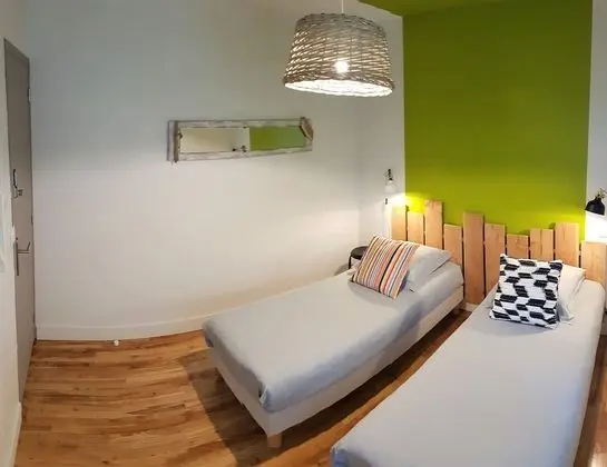 Tek Büyük Yataklı Oda, Ortak Banyo (Chambre  Santa Teresa)
