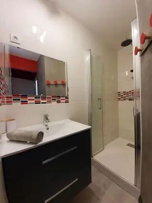 Üç Kişilik Oda, Ortak Banyo (Chambre  Uluwatu)