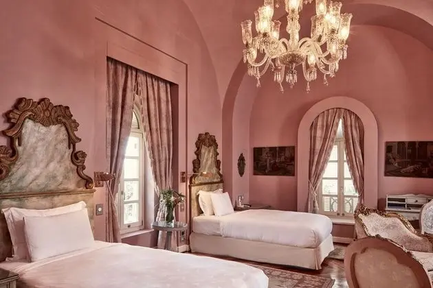 Premium Suite