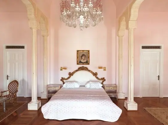 Super Premium Suite