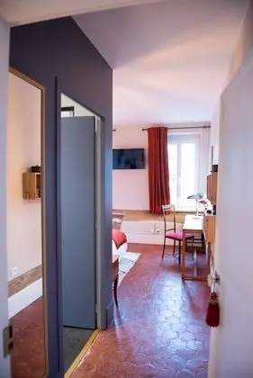 Premium Tek Büyük Yataklı Oda, Banyolu/Duşlu (La Riga)