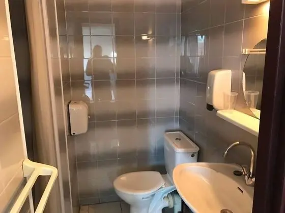 Üç Kişilik Oda