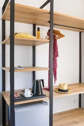 Deluxe Tek Büyük veya İki Ayrı Yataklı Oda, Havuz Manzaralı