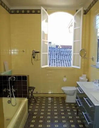 Comfort Tek Büyük veya İki Ayrı Yataklı Oda, Şehir Manzaralı