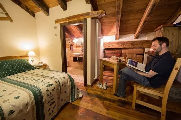 Tek Büyük veya İki Ayrı Yataklı Oda, 1 Yatak Odası