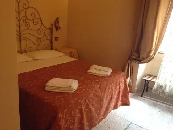 Basic Üç Kişilik Oda