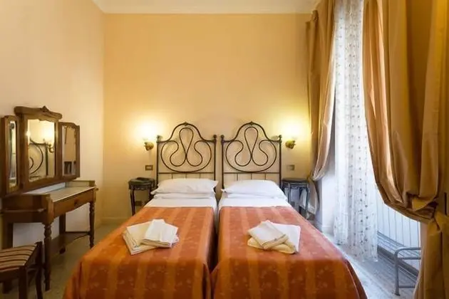 Tek Büyük veya İki Ayrı Yataklı Oda