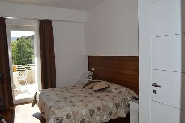 Tek Büyük Yataklı Oda, Balkon