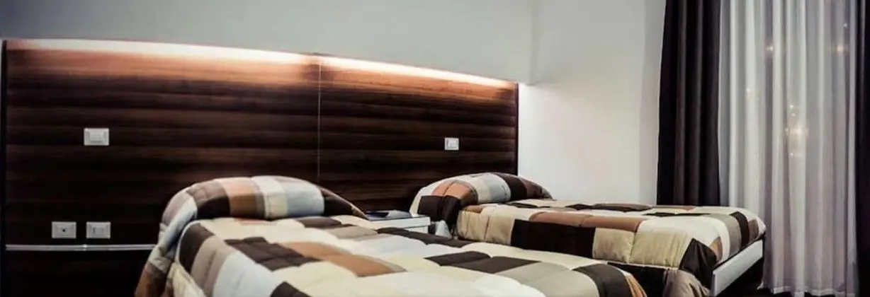 Tek Büyük Yataklı Oda, Balkon