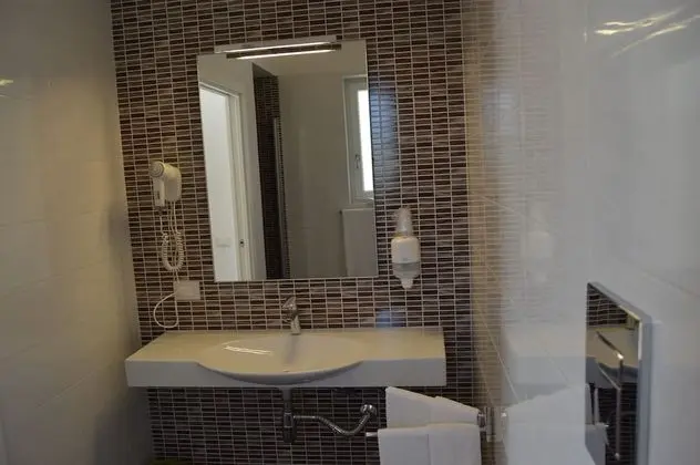 Tek Büyük Yataklı Oda, Balkon