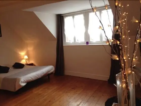 Tek Büyük Yataklı Oda, Ortak Banyo