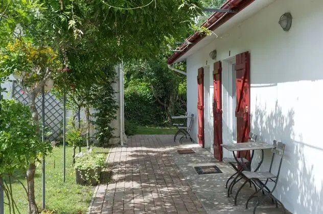 Üç Kişilik Oda, Bahçe Manzaralı