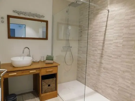 Tek Büyük veya İki Ayrı Yataklı Oda, Özel Banyo, Bahçe Manzaralı (3)