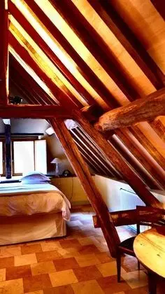 Traditional Tek Büyük Yataklı Oda