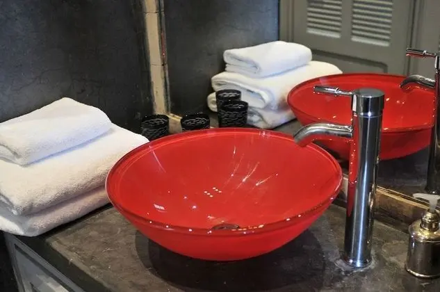 Tek Büyük Yataklı Oda (2)