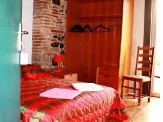 Standard Tek Büyük veya İki Ayrı Yataklı Oda, Banyolu/Duşlu