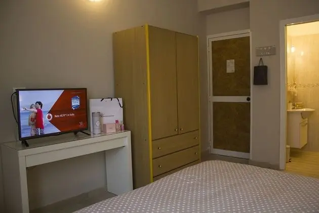 Tek Büyük Yataklı Oda, Balkon, Bahçe Manzaralı
