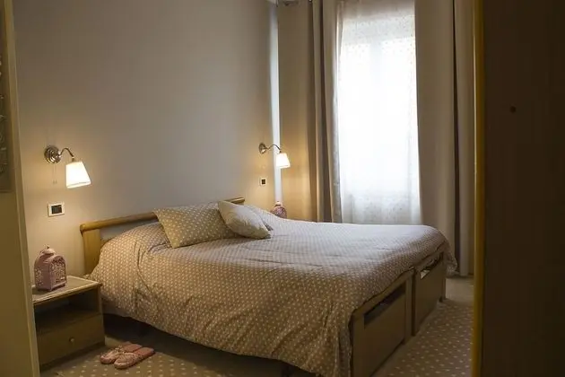 Tek Büyük Yataklı Oda, Balkon, Bahçe Manzaralı