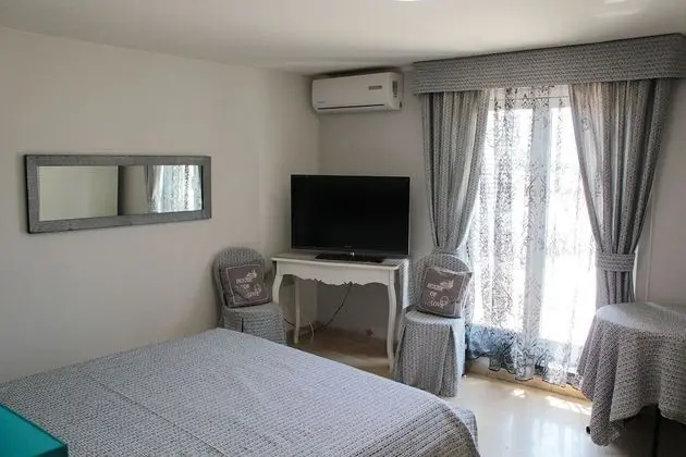 Tek Büyük Yataklı Oda, Balkon, Bahçe Manzaralı