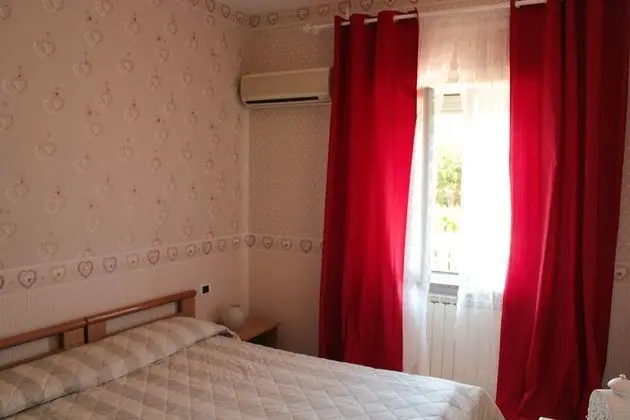 Tek Büyük Yataklı Oda, Balkon, Bahçe Manzaralı