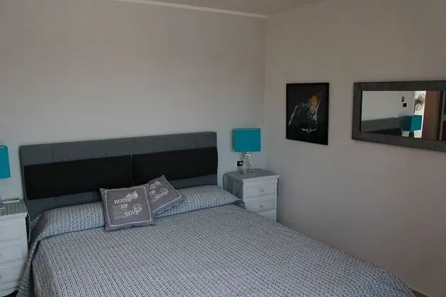 Tek Büyük Yataklı Oda, Balkon, Bahçe Manzaralı