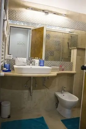 Tek Büyük Yataklı Oda, Balkon, Bahçe Manzaralı
