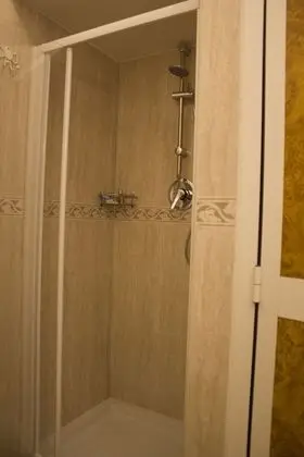 Tek Büyük Yataklı Oda, Balkon, Bahçe Manzaralı