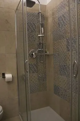Tek Büyük Yataklı Oda, Balkon, Bahçe Manzaralı