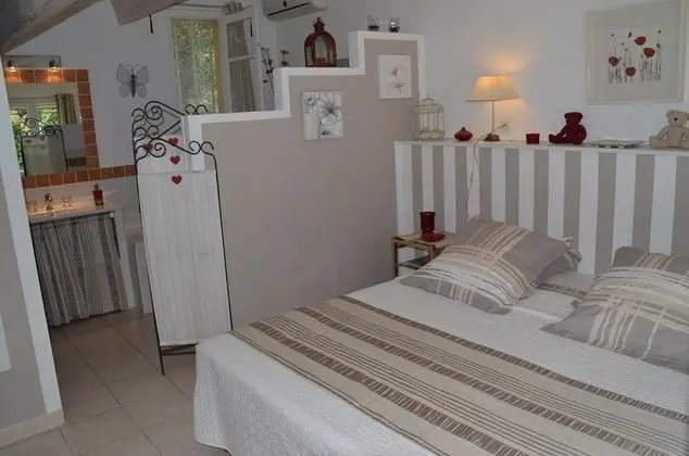 Comfort Tek Büyük Yataklı Oda (Côté plage)