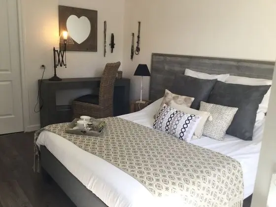 Tek Büyük Yataklı Oda (1)