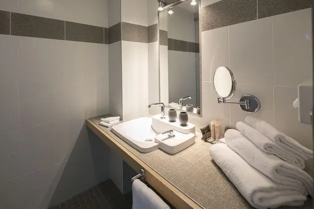 Tek Büyük Yataklı Oda (Menez)