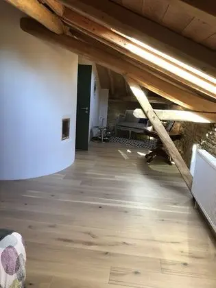 Tek Büyük Yataklı Oda (Kartell)