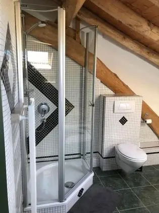 Tek Büyük Yataklı Oda (Kartell)