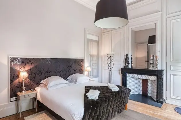 Premium Tek Büyük Yataklı Oda
