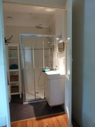 Comfort Tek Büyük Yataklı Oda, 2 Yatak Odası (Les Vergelesses)