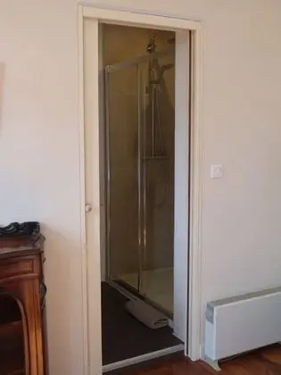 Comfort Tek Büyük Yataklı Oda (Aux Guettes)