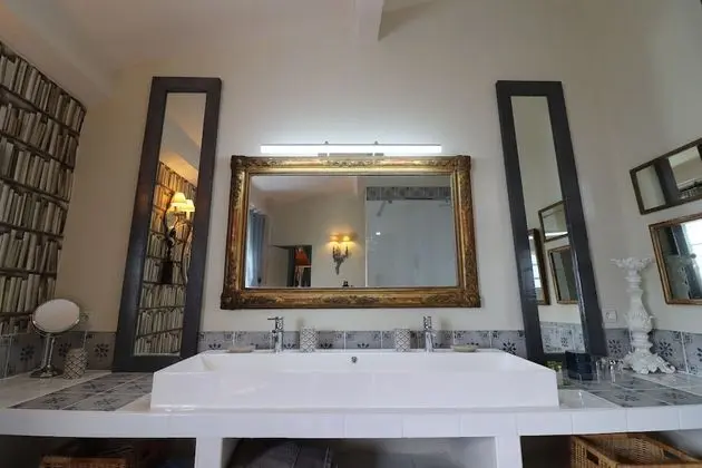 Tek Büyük Yataklı Oda, 1 Büyük (Queen) Boy Yatak