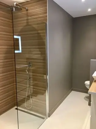Ev