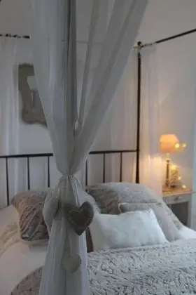 Romantic Tek Büyük Yataklı Oda (7eme Ciel)