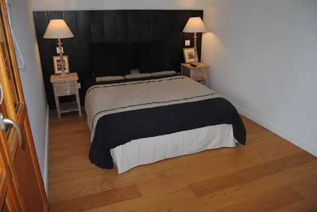 Comfort Tek Büyük Yataklı Oda, Özel Banyo, Havuz Manzaralı (Ptit Piquey)