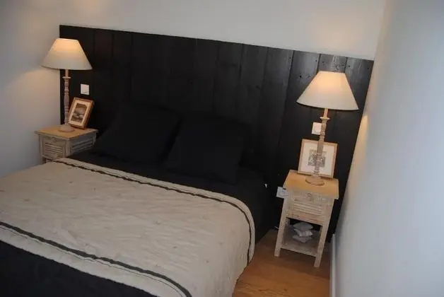 Comfort Tek Büyük Yataklı Oda, Özel Banyo, Havuz Manzaralı (Ptit Piquey)