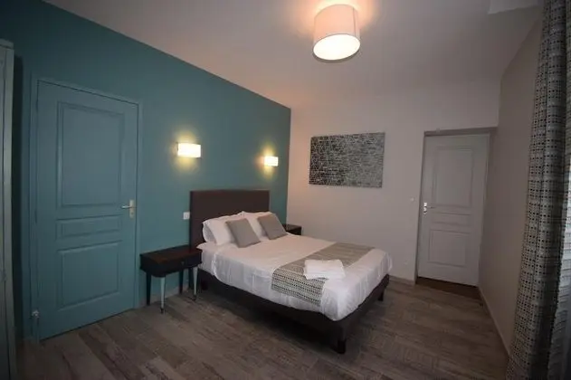 Business Tek Büyük Yataklı Oda (La Mazière)