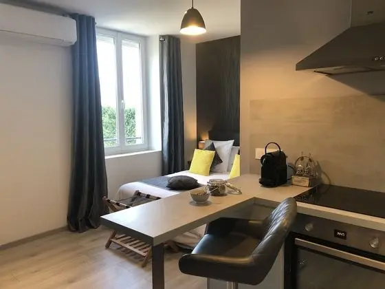 Superior Apart Daire, Şehir Manzaralı (Le Corsuet)