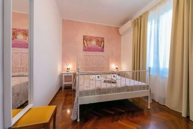 Family Apart Daire, 2 Çift Kişilik Yatak, Bahçeli (La Maison Fleurie Appartamento)