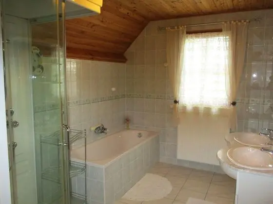 Superior Tek Büyük Yataklı Oda (VIOLETTE)