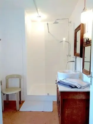 Design Tek Büyük Yataklı Oda, 1 Büyük (Queen) Boy Yatak, Bahçe Manzaralı