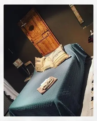 Tek Büyük Yataklı Oda, Ortak Banyo (Anversa Stile)
