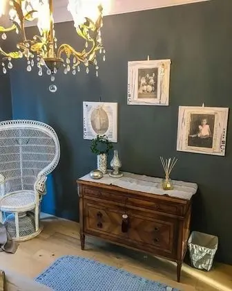 Tek Büyük Yataklı Oda, Ortak Banyo (Anversa Stile)