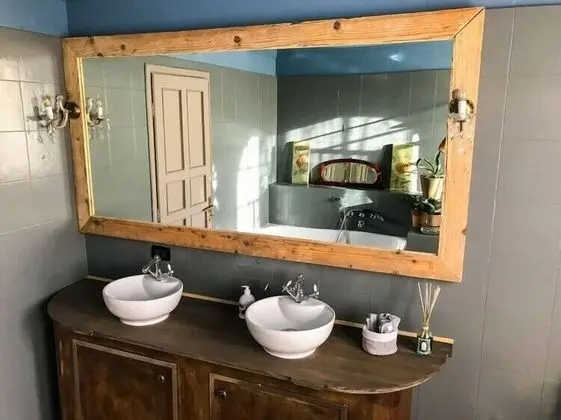 Tek Büyük Yataklı Oda, Ortak Banyo (Anversa Stile)